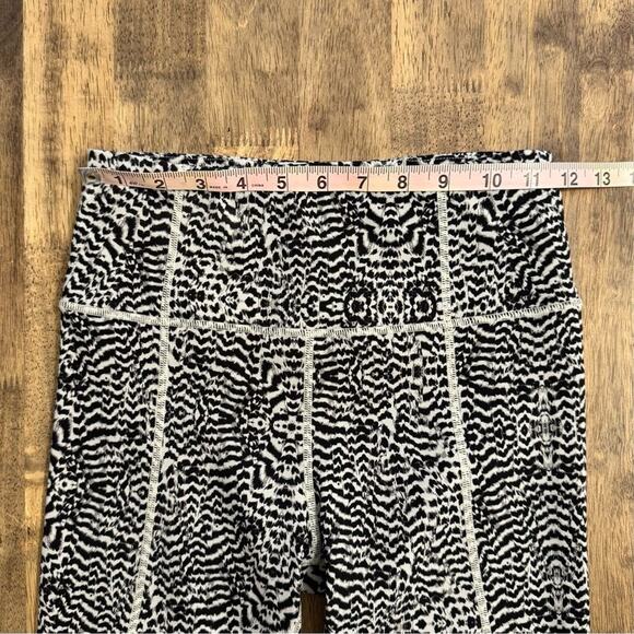 Varley Women’s Bedford High Rise Tight Feather Fragments Athletic Size XSmall - Picture 4 of 9
